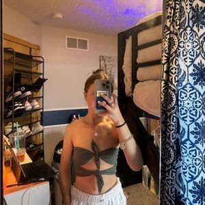 Green Aritzia Crop Top